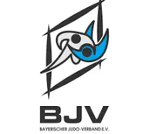 Logo des Bayerischen Judo-Verbandes mit stilisierter Darstellung von zwei Judo-Kämpfern innerhalb eines geometrischen Rahmens. Darunter die Buchstaben "BJV" und der Text "Bayerischer Judo-Verband e.V.".